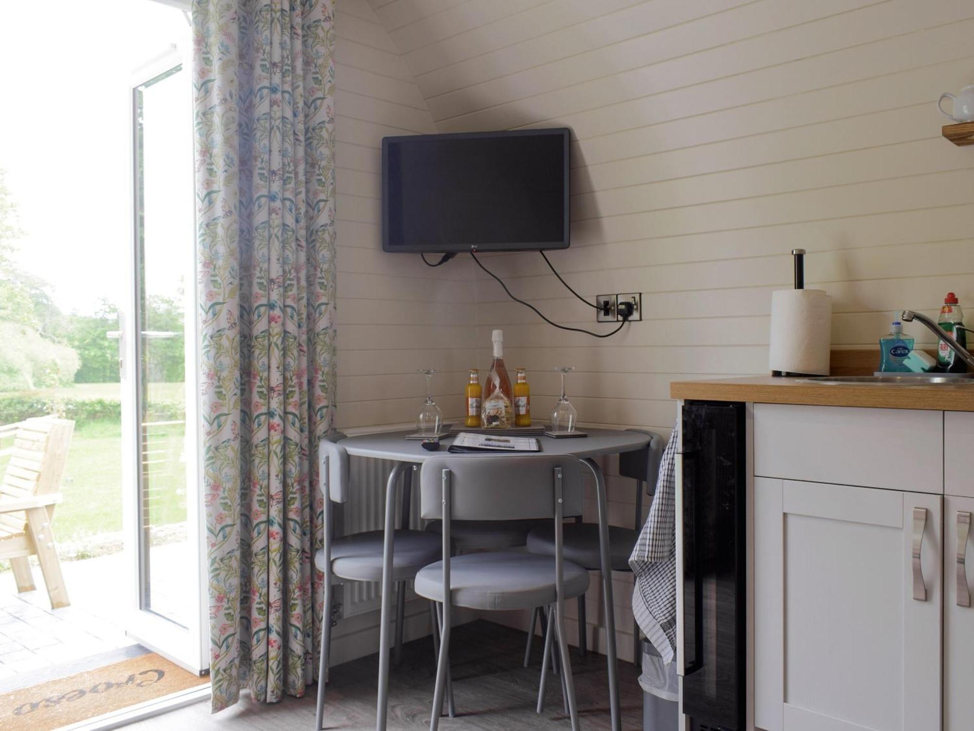 Cain Pod Vip Villa Llanfyllin ภายนอก รูปภาพ