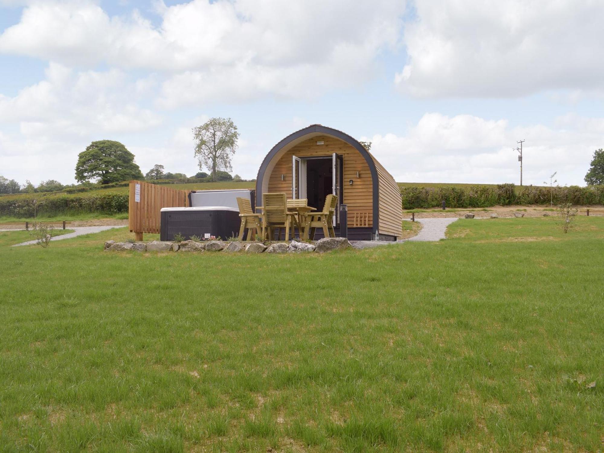 Cain Pod Vip Villa Llanfyllin ภายนอก รูปภาพ